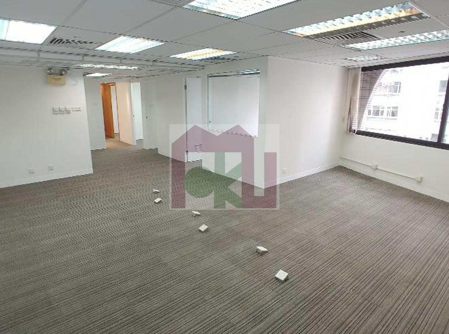 Shanghai Industrial Investment Building building or unit photo